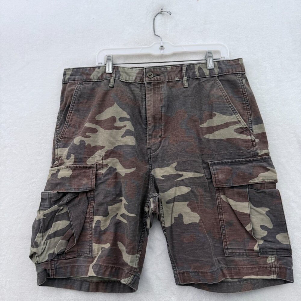 Levis Cargo Short Mens 36 Multicolor Camo Hiking Camping Casual Workwear